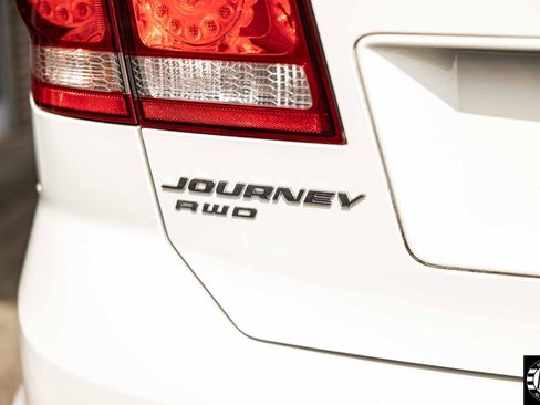 Used 2015 Dodge Journey SXT w/ Flexible Seating Group image 30