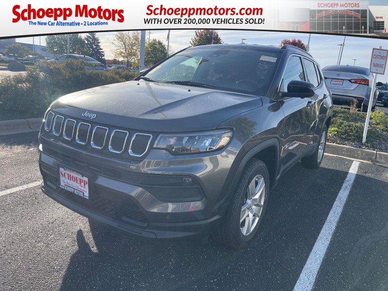 Used 2022 Jeep Compass Latitude w/ Convenience Group AWD/4WD image 1