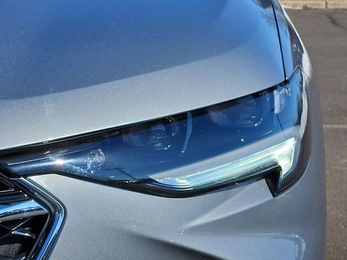 Used 2023 Buick Envision Avenir image 9