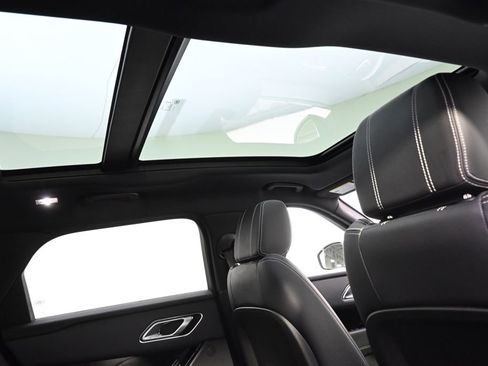 Used 2019 Land Rover Range Rover Velar S AWD/4WD image 13