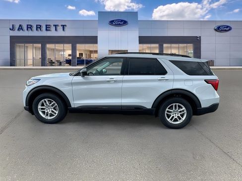 New 2026 Ford Explorer Active w/ Active Comfort Package RWD image 4