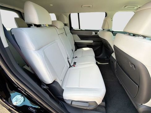 New 2026 Hyundai Santa Fe SE FWD image 27