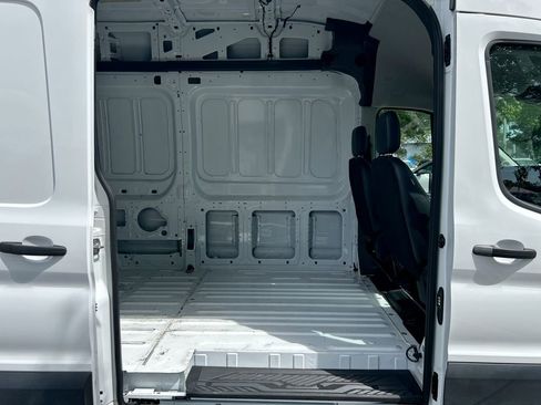 Used 2024 Ford Transit 250 148 High Roof RWD image 30