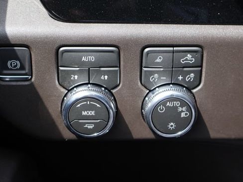 New 2026 GMC Sierra 1500 SLE w/ Preferred Package AWD/4WD image 14