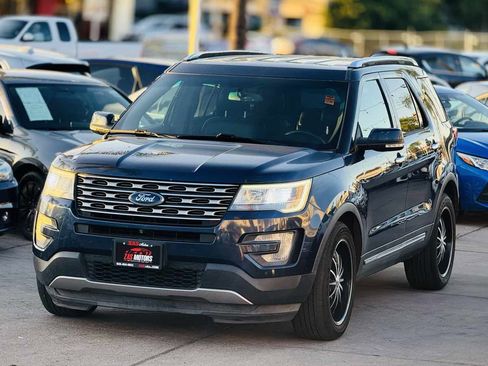 Used 2016 Ford Explorer Limited image 3