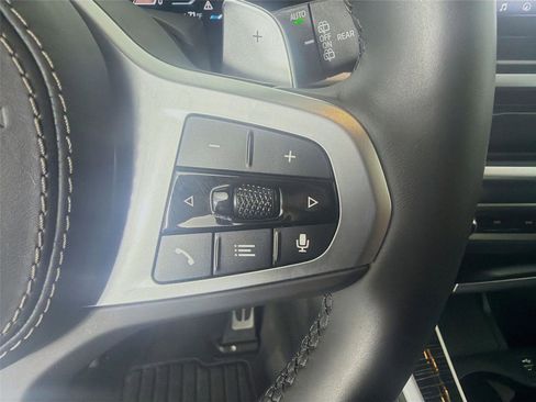 Used 2024 BMW X5 xDrive40i w/ M Sport Package image 11
