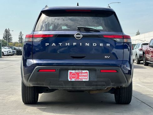 Used 2024 Nissan Pathfinder SV FWD image 8