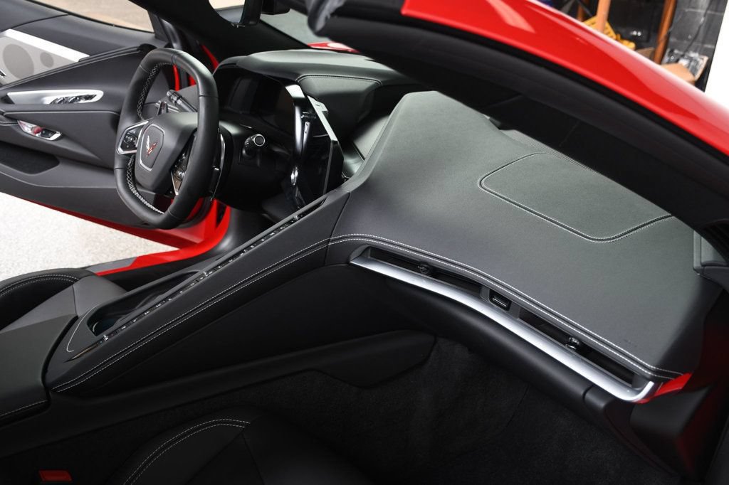 Used 2023 Chevrolet Corvette Stingray Preferred Conv w/ Z51 Performance Package RWD image 33