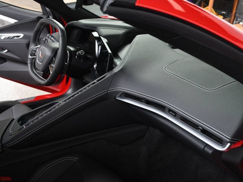 Used 2023 Chevrolet Corvette Stingray Preferred Conv w/ Z51 Performance Package RWD image 33