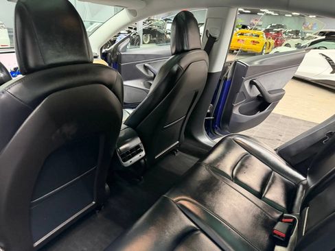 Used 2018 Tesla Model 3 Mid Range RWD image 34