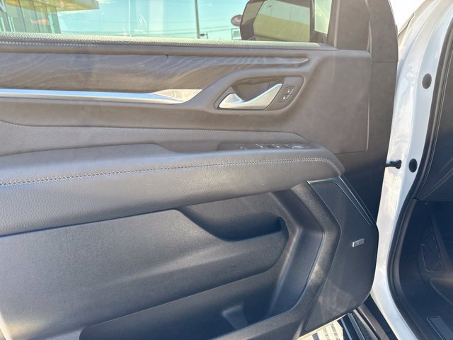 Used 2022 GMC Yukon XL Denali w/ Denali Premium Package RWD image 10