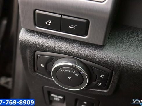 Used 2019 Ford Expedition Max Platinum image 28