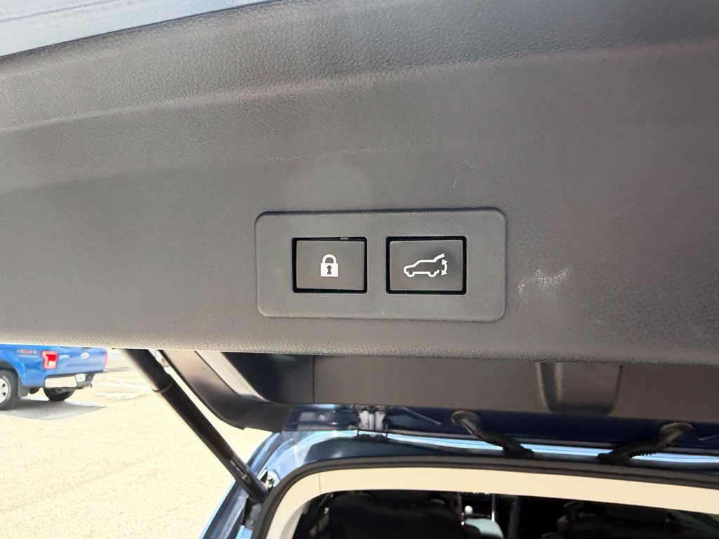 Used 2022 Subaru Ascent Touring AWD/4WD image 8