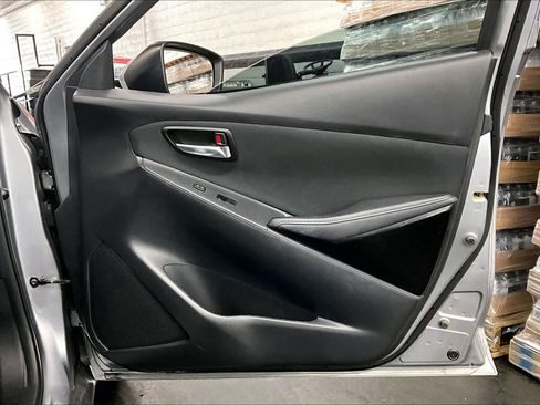 Used 2016 Scion iA image 22