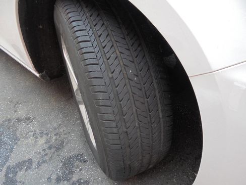 Used 2024 Chevrolet Malibu LT image 23