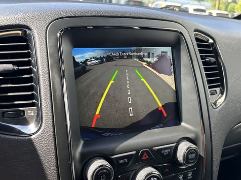 Certified 2018 Dodge Durango SRT w/ Technology Group AWD/4WD image 24