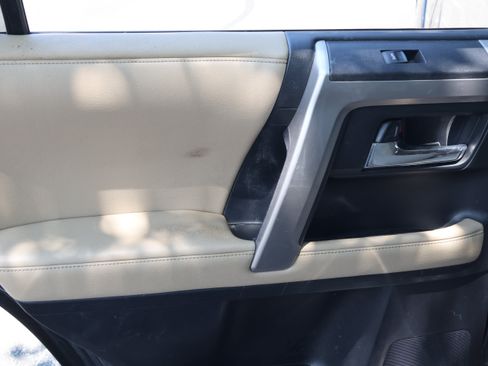 Used 2016 Toyota 4Runner SR5 Premium RWD image 33