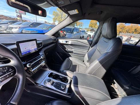Used 2021 Ford Explorer ST image 12