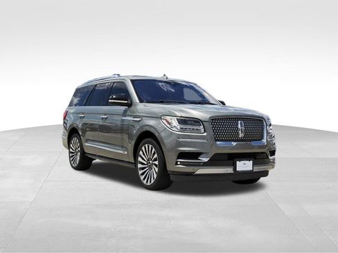 Used 2019 Lincoln Navigator Reserve w/ Cargo Package AWD/4WD image 1