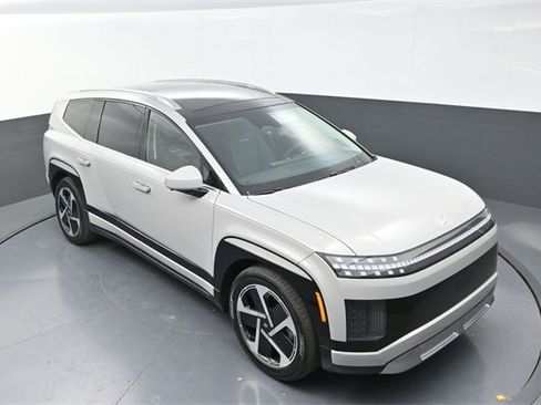 New 2026 Hyundai Ioniq 9 Limited image 24