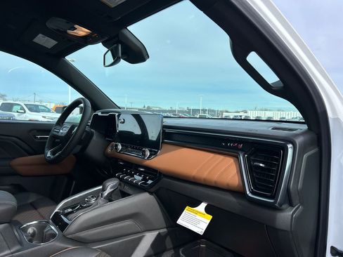 New 2026 GMC Canyon AT4 w/ AT4 Premium Package image 38