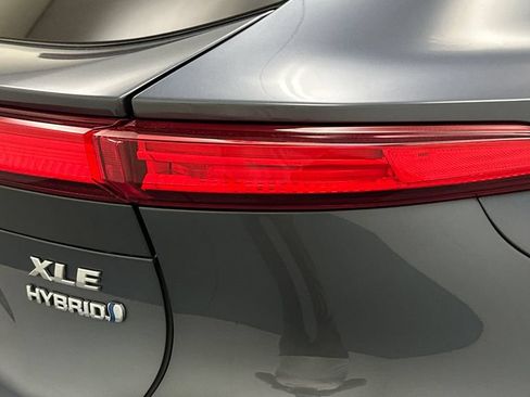 Certified 2021 Toyota Venza XLE w/ Softex Package AWD/4WD image 23