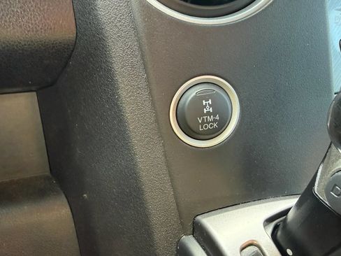 Used 2015 Honda Pilot Touring image 29