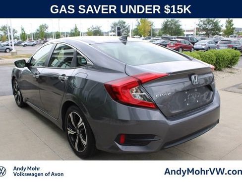 Used 2018 Honda Civic Touring image 4