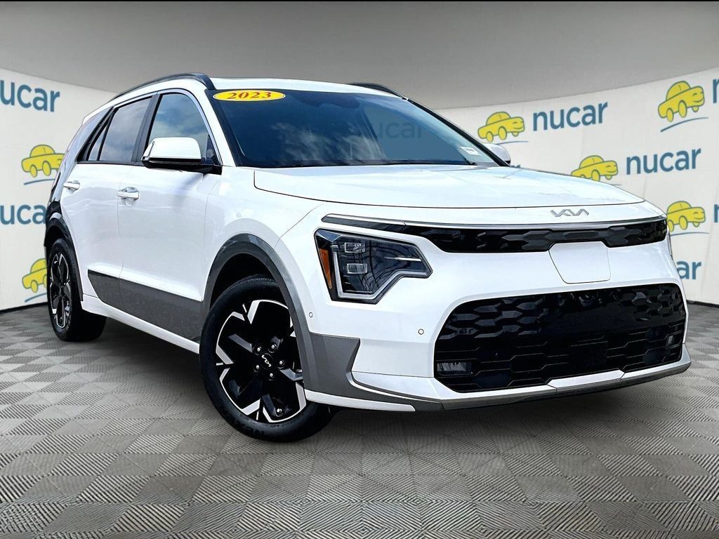 Used 2023 Kia Niro Wave FWD image 1