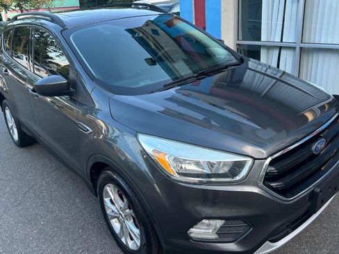 Used 2018 Ford Escape SE image 14