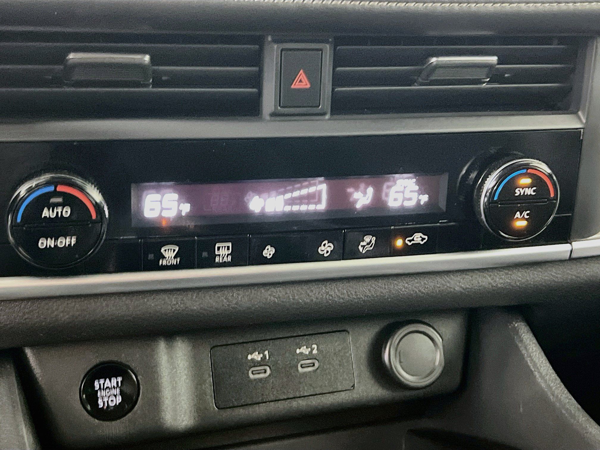 Used 2025 Nissan Rogue SV FWD image 26