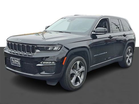 Used 2023 Jeep Grand Cherokee 4WD 4xe image 3