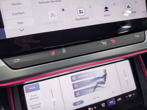 Used 2025 Jeep Wagoneer S Launch Edition image 16