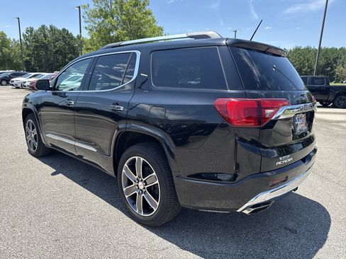 Used 2019 GMC Acadia Denali w/ Technology Package AWD/4WD image 5