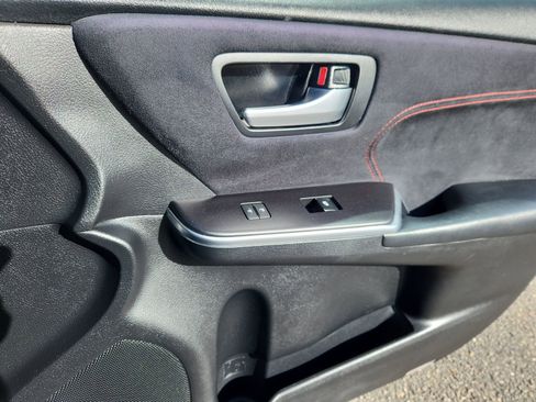 Used 2017 Toyota Camry LE image 17