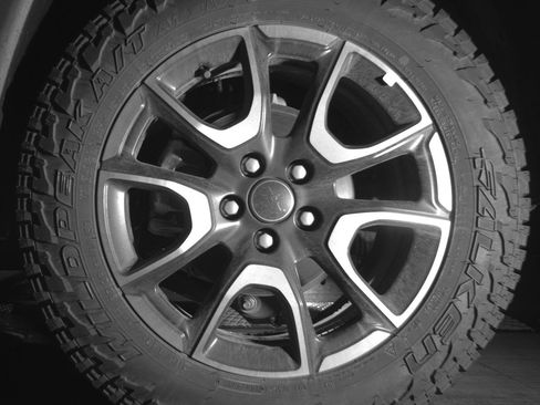 Used 2025 Jeep Compass Trailhawk AWD/4WD image 14
