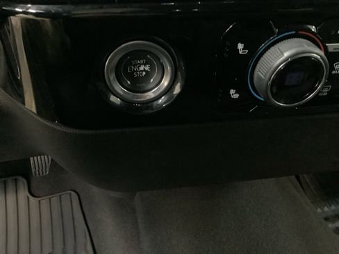 Used 2024 Chevrolet Silverado 1500 LT AWD/4WD image 18