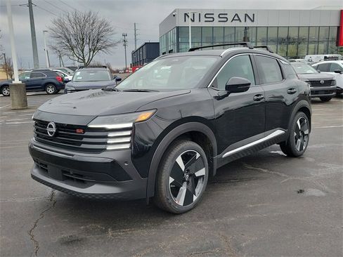 New 2026 Nissan Kicks SR w/ Cold Weather Package image 3