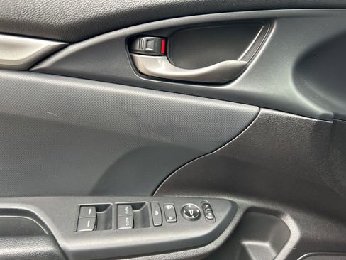 Used 2021 Honda Civic Sport image 14