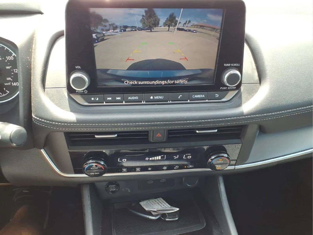 Used 2026 Nissan Rogue SV FWD image 16