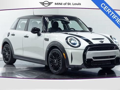 Used 2023 MINI Cooper S FWD image 1