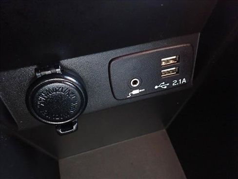 Used 2019 Subaru Crosstrek 2.0i Premium AWD/4WD image 18