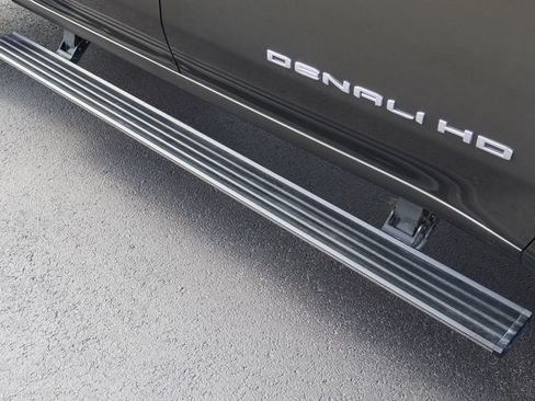 Certified 2023 GMC Sierra 2500 Denali w/ Technology Package AWD/4WD image 11