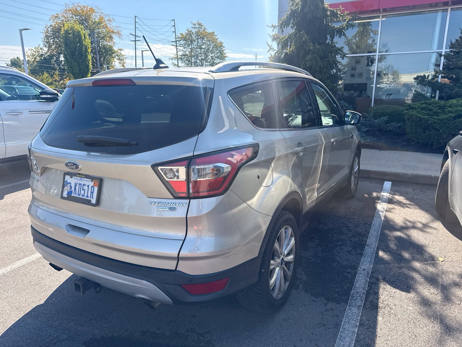 Used 2018 Ford Escape Titanium w/ Ford Safe & Smart Package AWD/4WD image 6