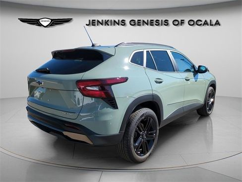 Used 2025 Chevrolet Trax ACTIV w/ Driver Confidence Package image 8