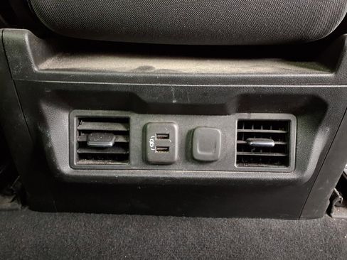 Used 2021 Chevrolet Silverado 1500 LT RWD image 13