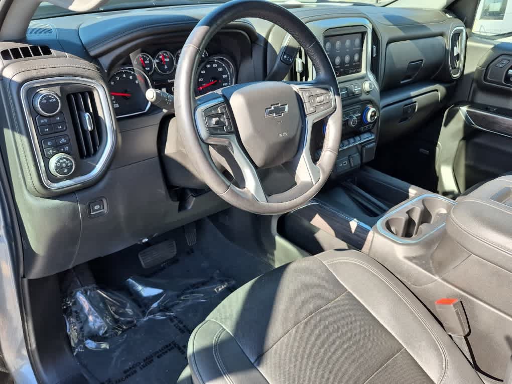 Used 2022 Chevrolet Silverado 1500 LTZ w/ LTZ Premium Package AWD/4WD image 11