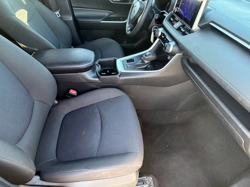 Used 2024 Toyota RAV4 LE image 12