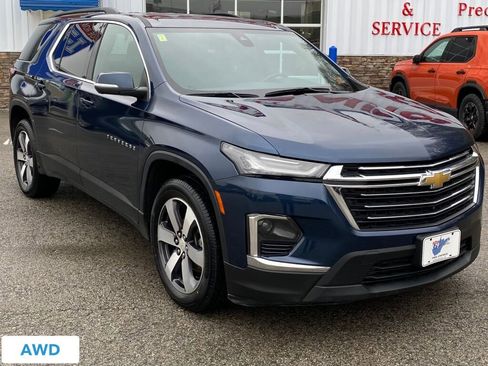 Used 2022 Chevrolet Traverse LT w/ LT Premium Package image 1