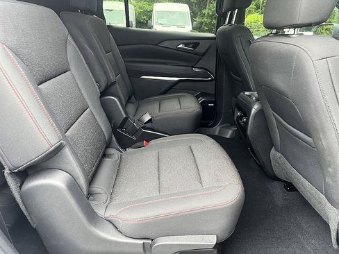 Used 2024 Chevrolet Traverse Z71 w/ Enhanced Driving Package AWD/4WD image 22